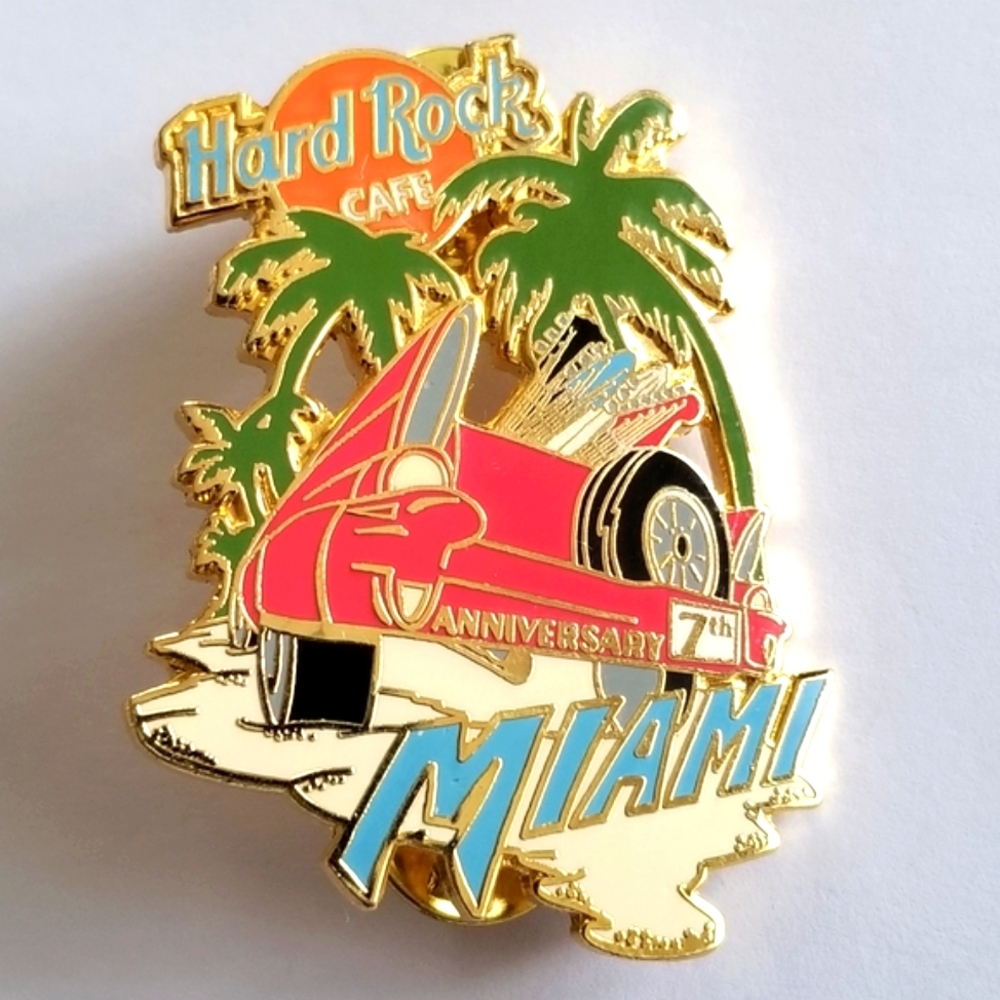 Vintage Hard Rock Cafe pin Miami red car 2000 y2k